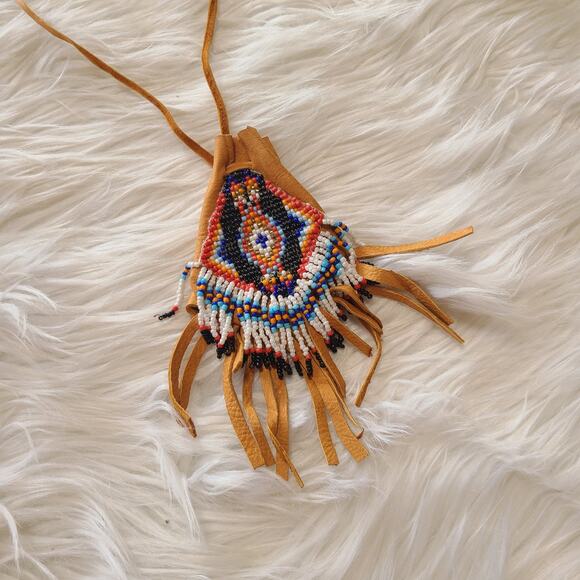 Native American Leather Beaded Medicine Bag Pouch Necklace Fringe Southwestern - Picture 2 of 4